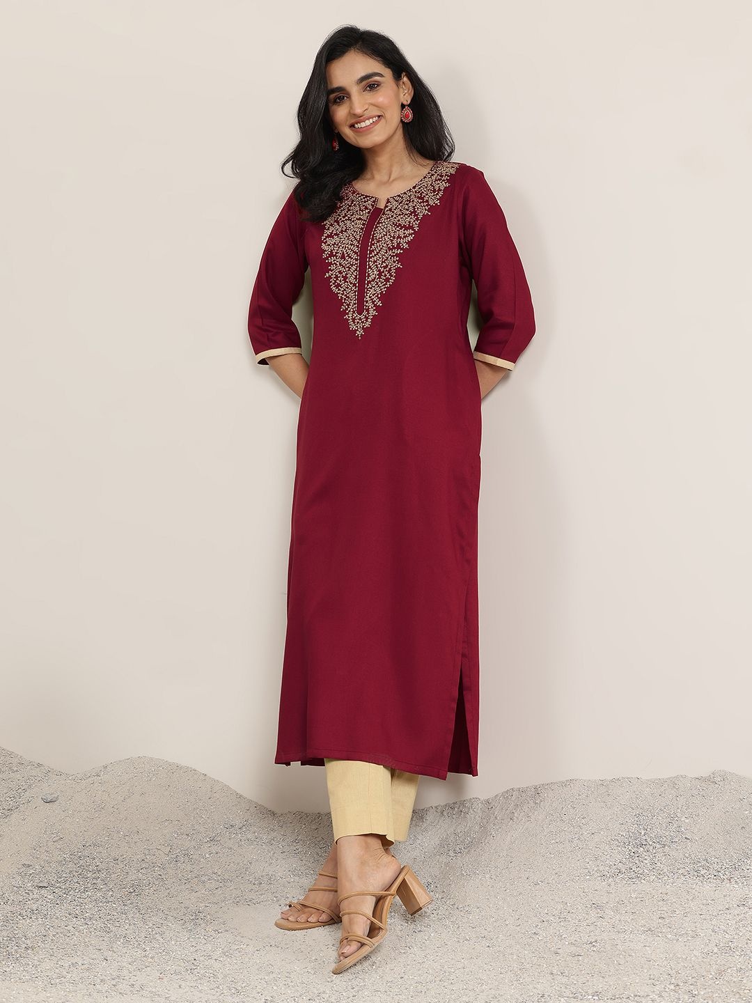 

Libas Floral Yoke Design Notch Neck Sequinned Straight Kurta, Red