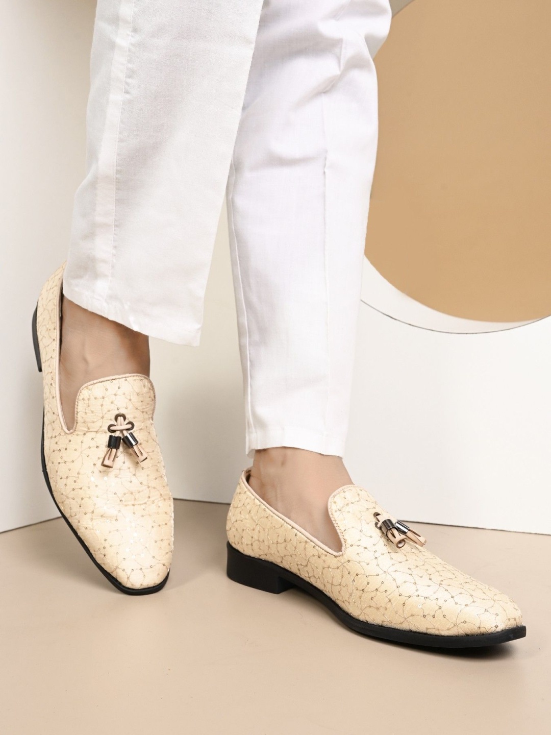 

House of Pataudi Men Woven Design Loafers, Gold