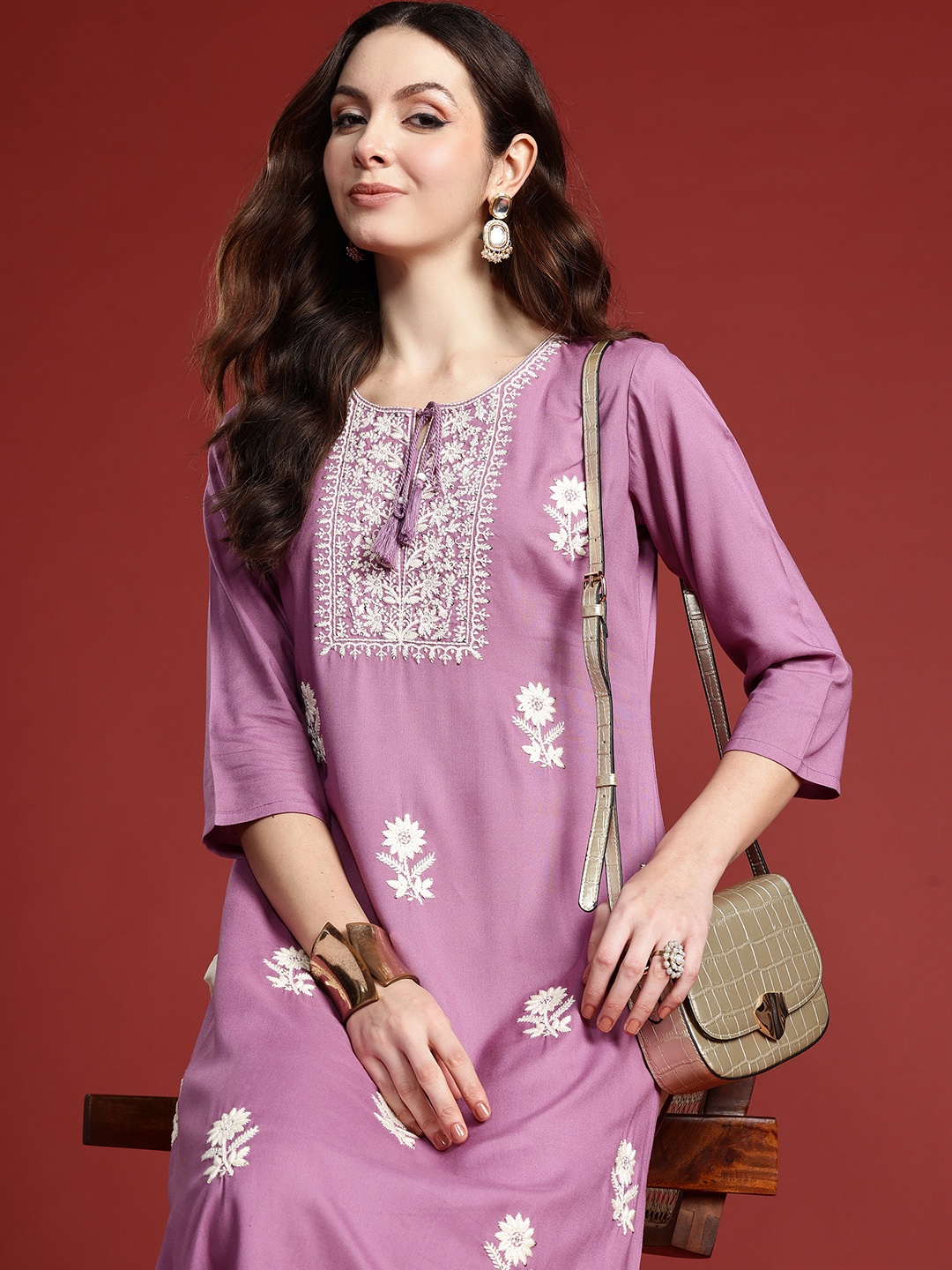 

Indo Era Women Floral Embroidered Thread Work Kurta, Lavender
