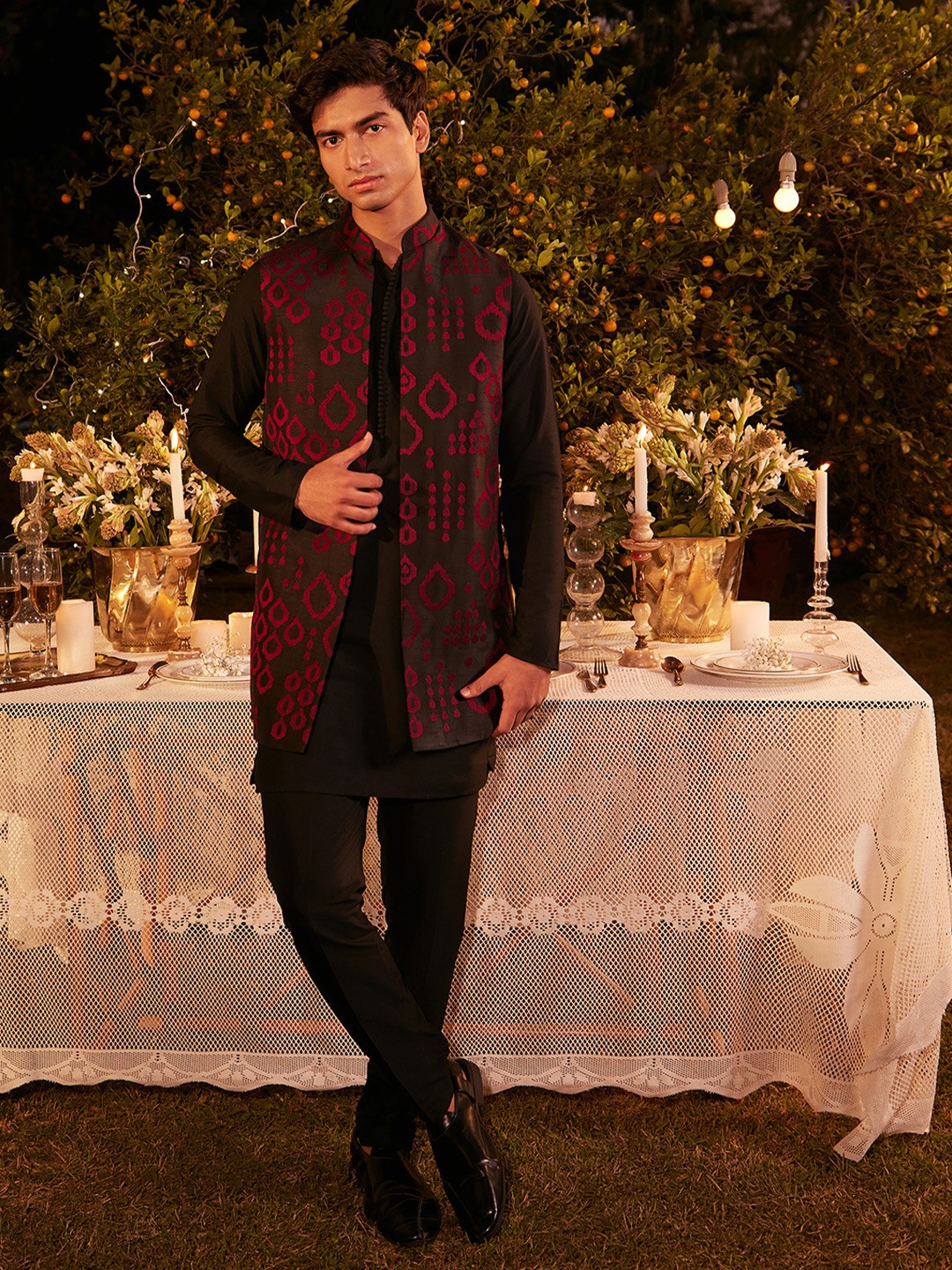 

KISAH Mandarin Collar Straight Kurta With Embroidered Thread Work Jacket & Trouser, Black