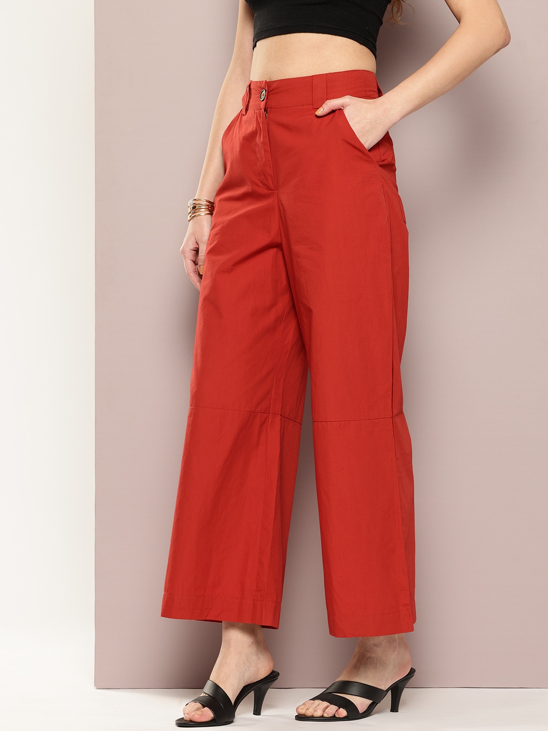 

aaliya Women Solid Relaxed Trousers, Red