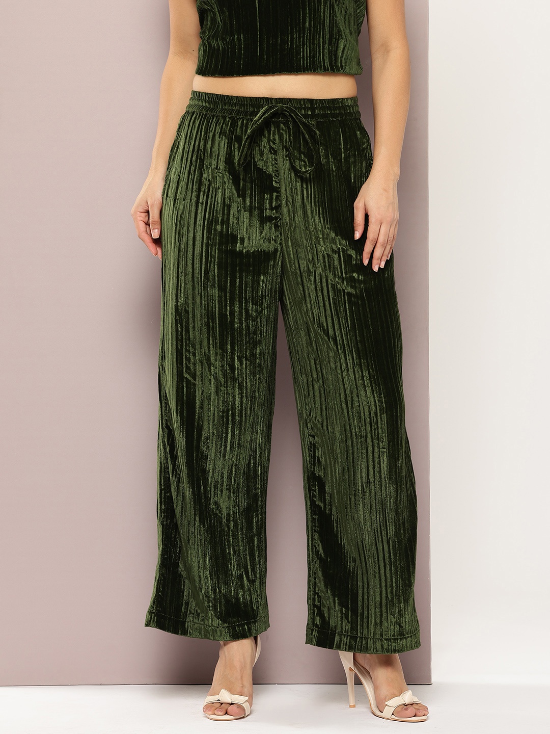 

aaliya Women Relaxed Non Iron Pleated Trousers, Green