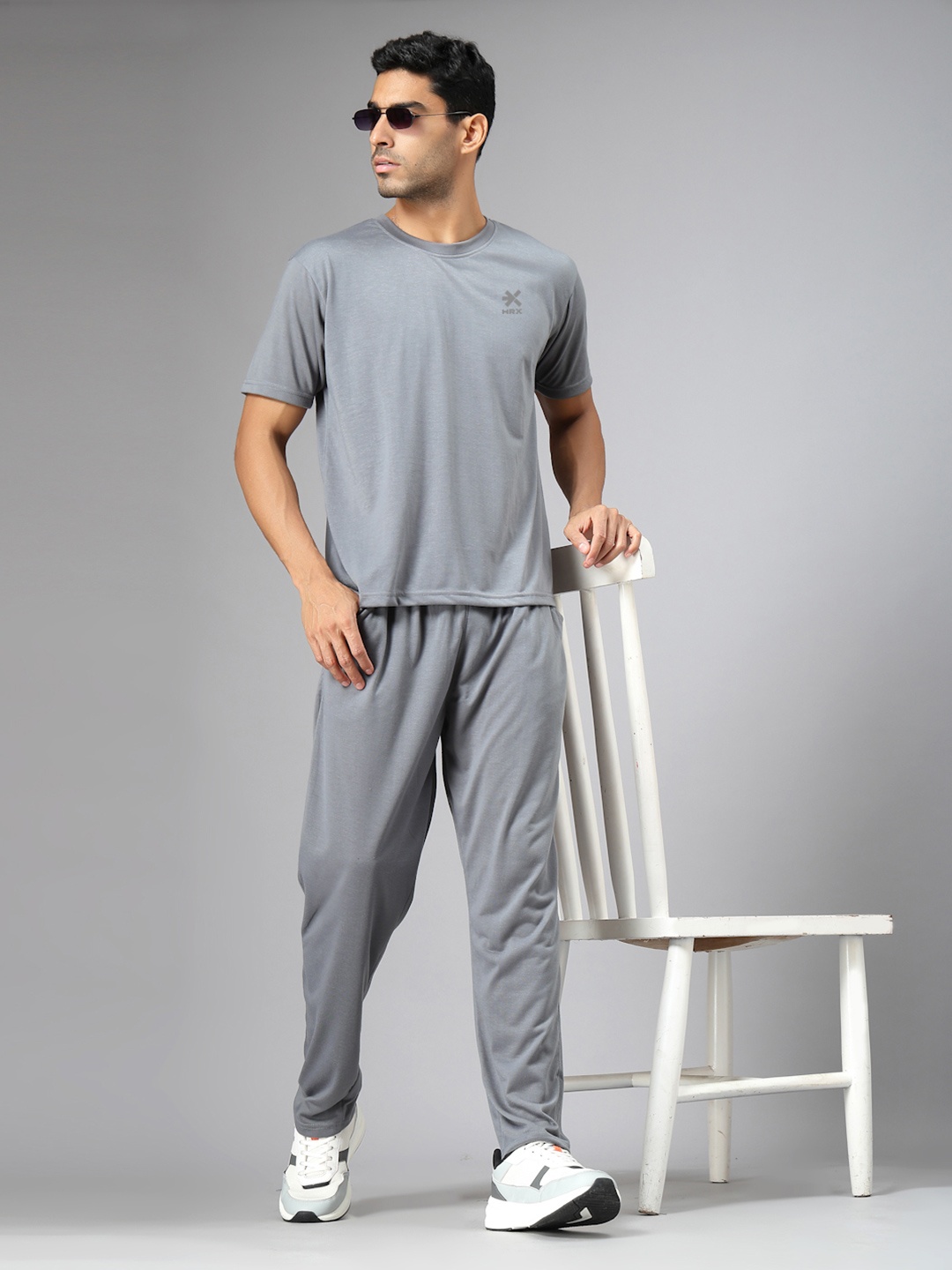 

HRX by Hrithik Roshan Men Solid T-Shirt With Trousers Co-ords Set, Grey