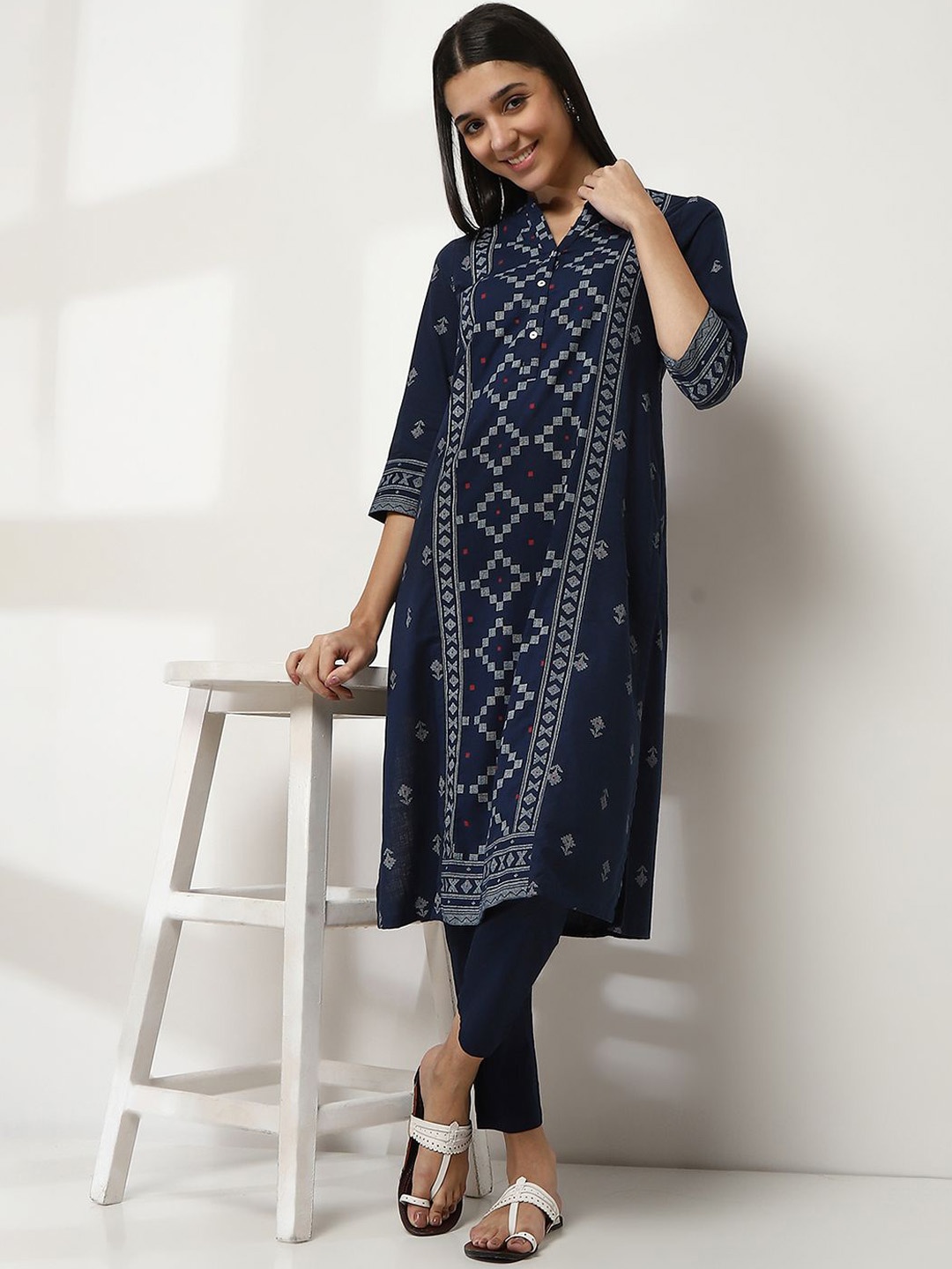 

Rangriti Floral Woven Design Mandarin Collar Cotton Straight Kurta, Blue