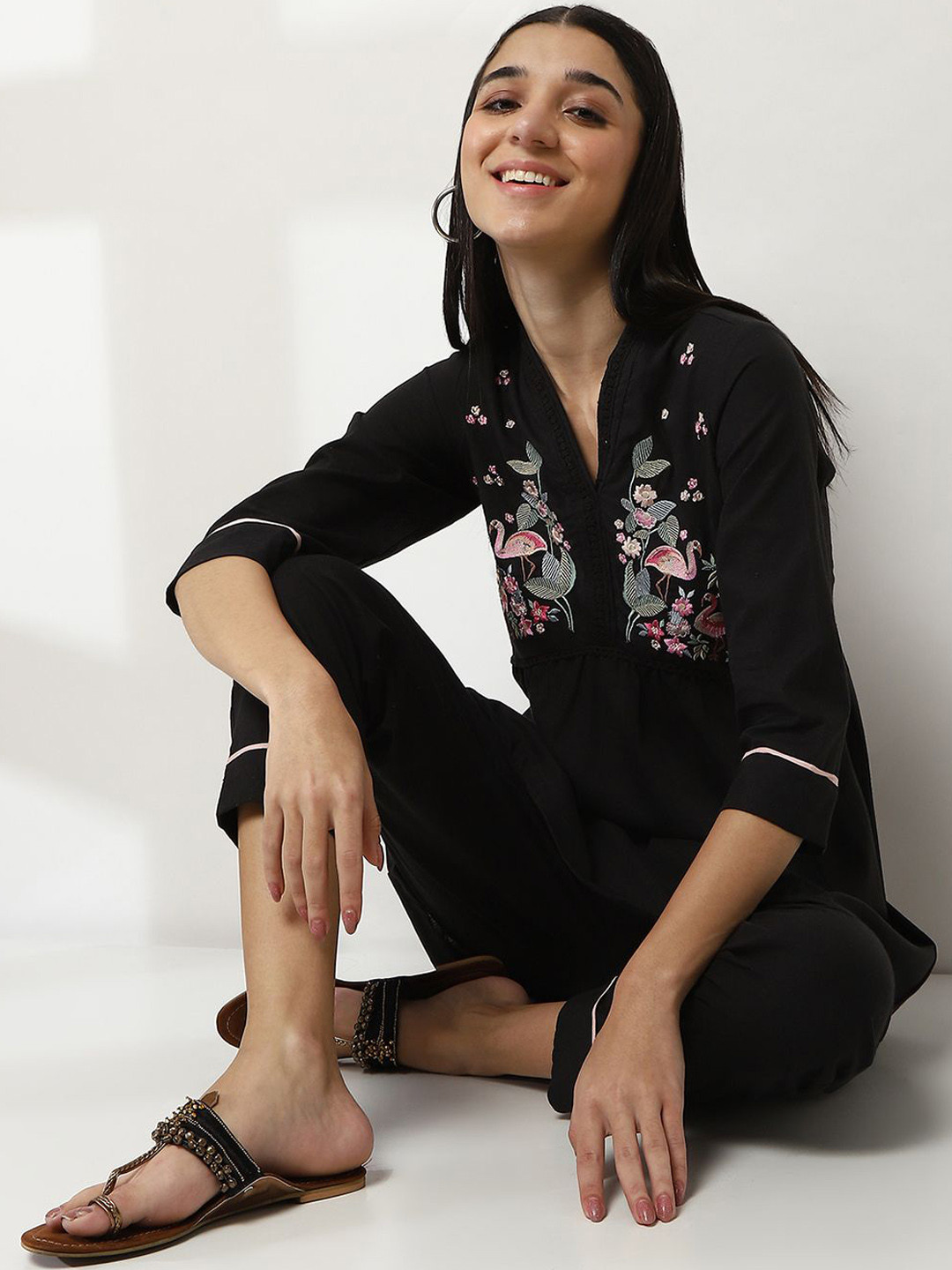 

Rangriti Floral Printed V-Neck Pleated A-Line Pure Cotton Kurta with Trousers, Black