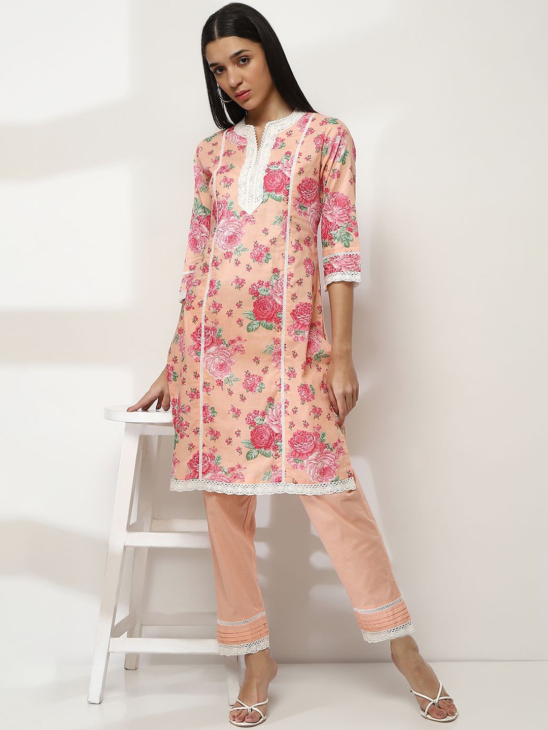 

Rangriti Floral Printed Mandarin Collar Straight Pure Cotton Kurta with Trousers, Pink