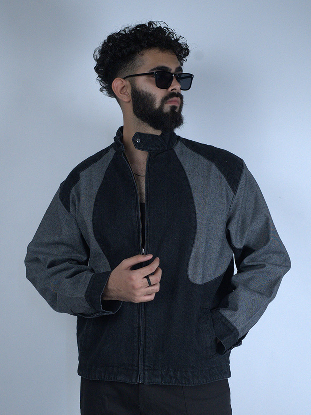 

WHAT THE FLEX Unisex Colourblocked Polyester Longline Open Front Jacket with Patchwork, Black