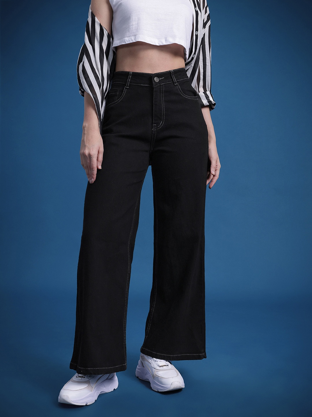 

The Roadster Lifestyle Co. Women Classic Wide Leg High-Rise Stretchable Jeans, Black