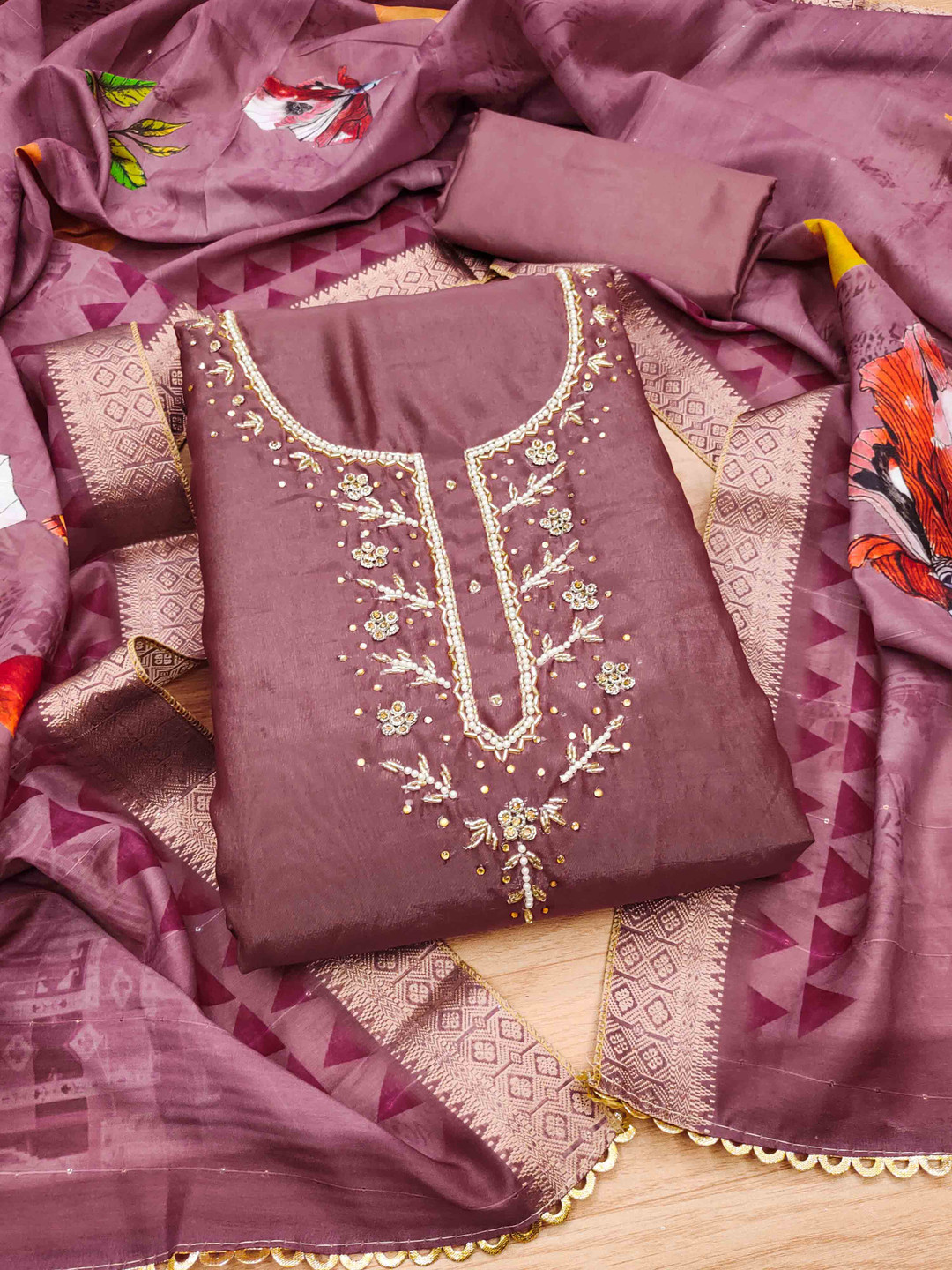 

Blissta Floral Embellished Beads And Stones Unstitched Dress Material, Mauve