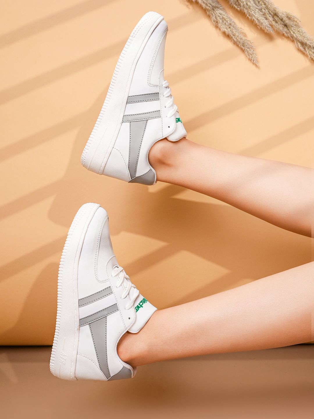 

glitchez Women Colourblocked Sneakers, White