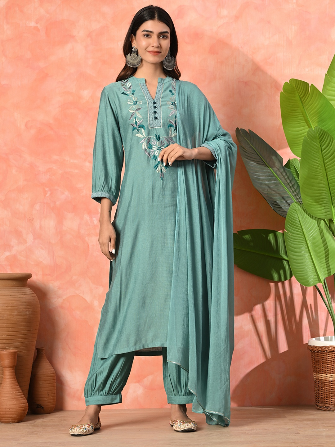 

Sangria Women Ethnic Kurta Set, Blue