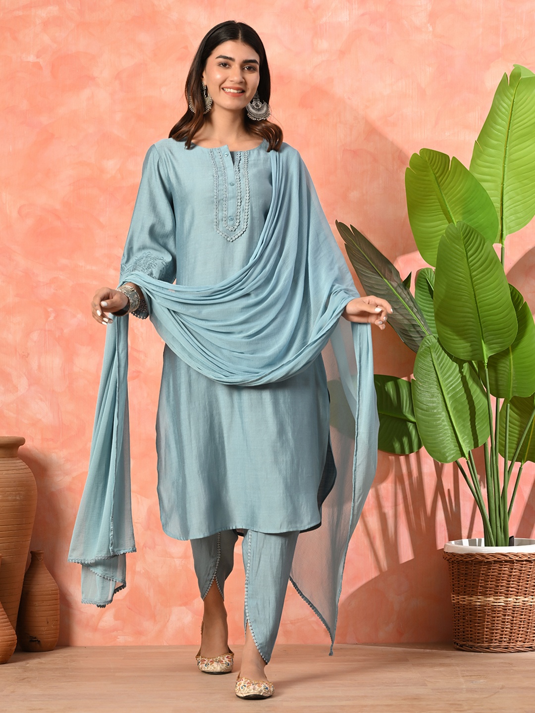 

Sangria Women Ethnic Kurta Set, Blue