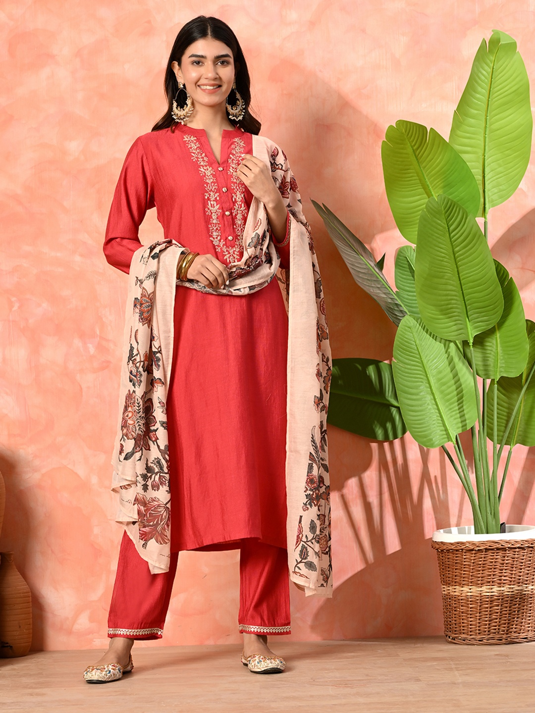 

Sangria Women Ethnic Kurta Set, Pink