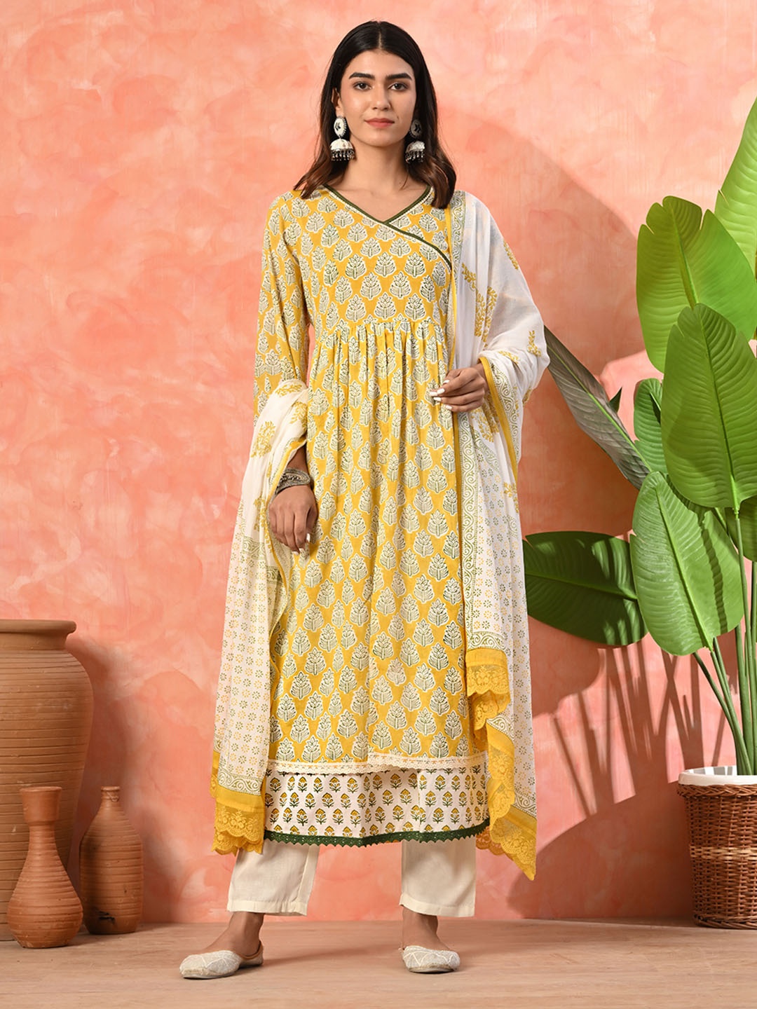 

Sangria Women Yellow White Cotton Printed Kurta pant and Dupatta