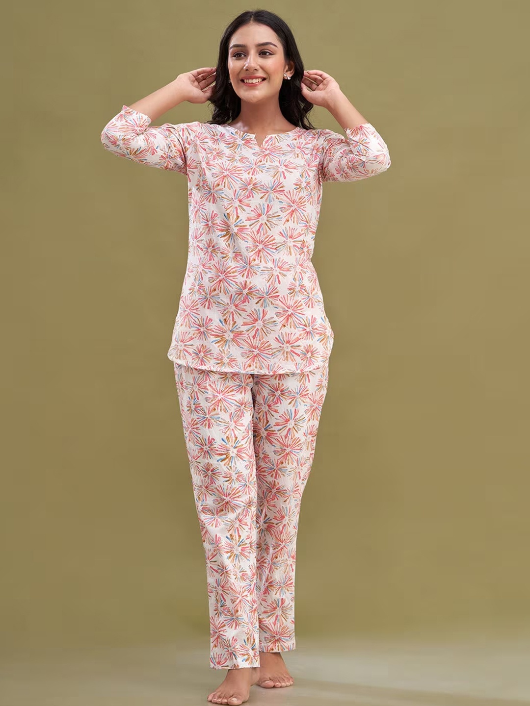 

LIVING ROOTS Women Floral Printed Pure Cotton Top and Pyjamas Night Suit, Pink