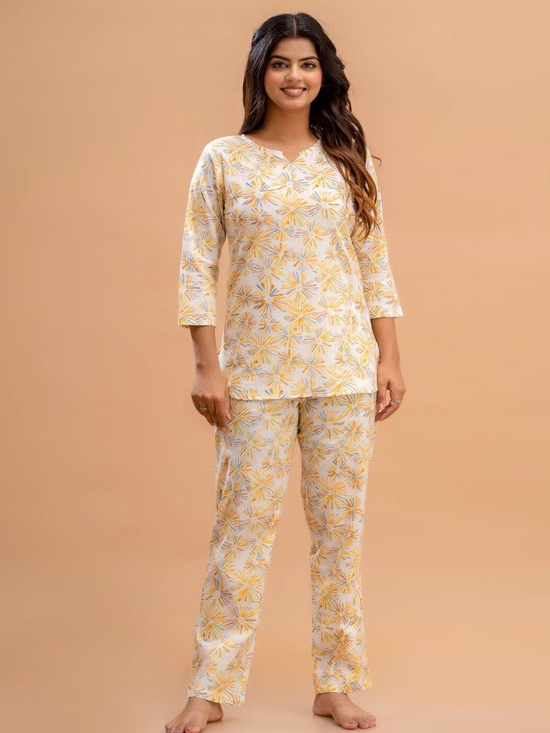 

LIVING ROOTS Women Printed Pure Cotton Night Suit, Yellow
