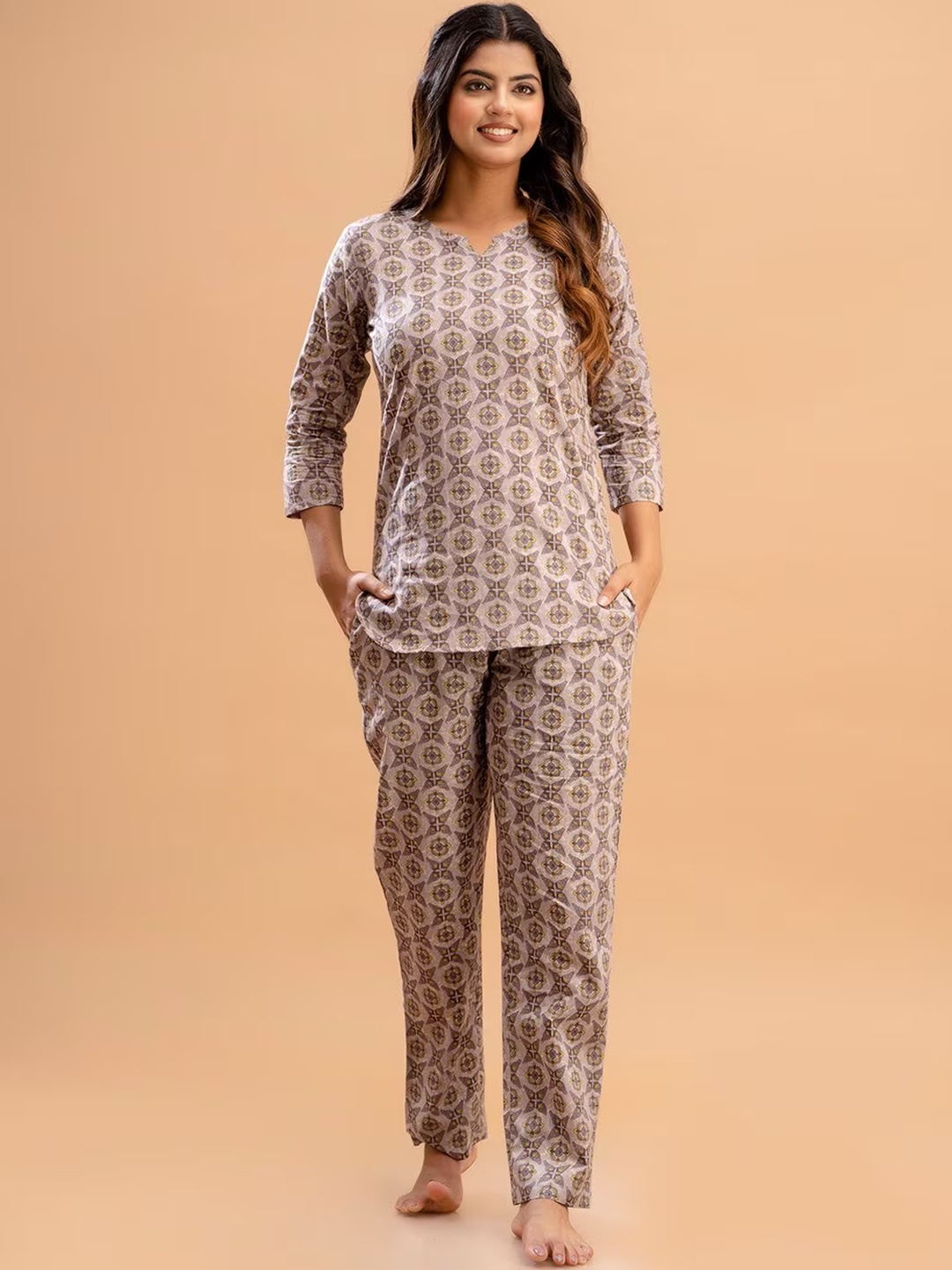 

LIVING ROOTS Women Floral Printed Pure Cotton Elegant & Comfortable Night Suit, Brown