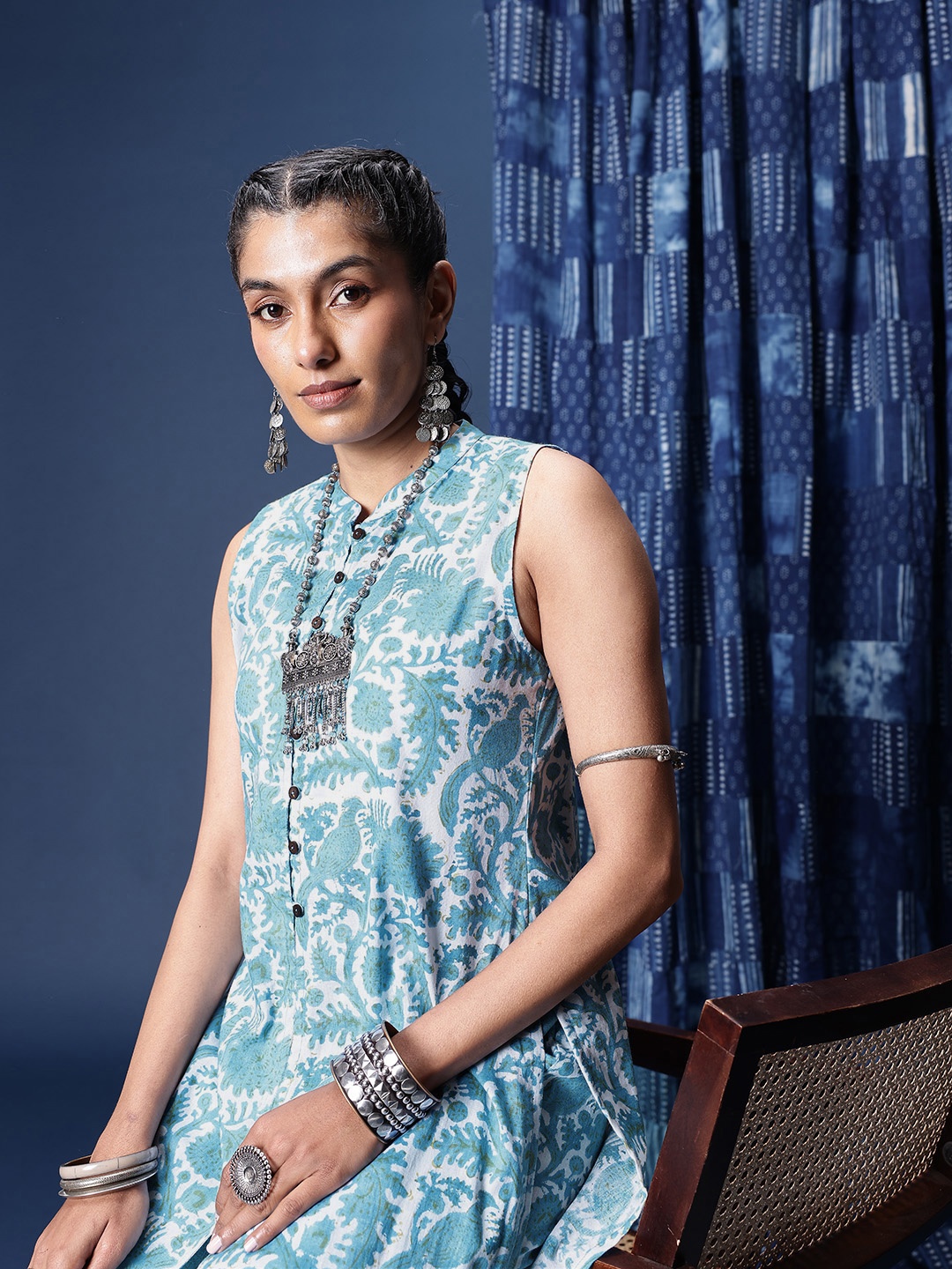 

Taavi Women Floral Block Printed Regular Pure Cotton Kurta with Trousers, Blue