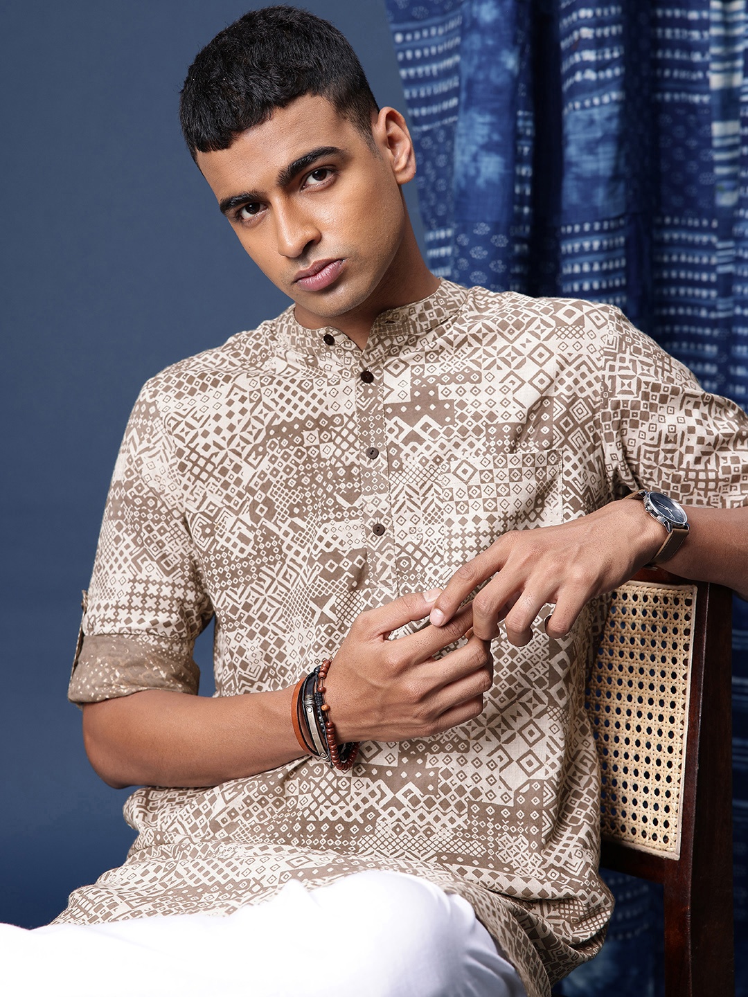 

Taavi Geometric Printed Pure Cotton Kurta with Pyjamas, Beige