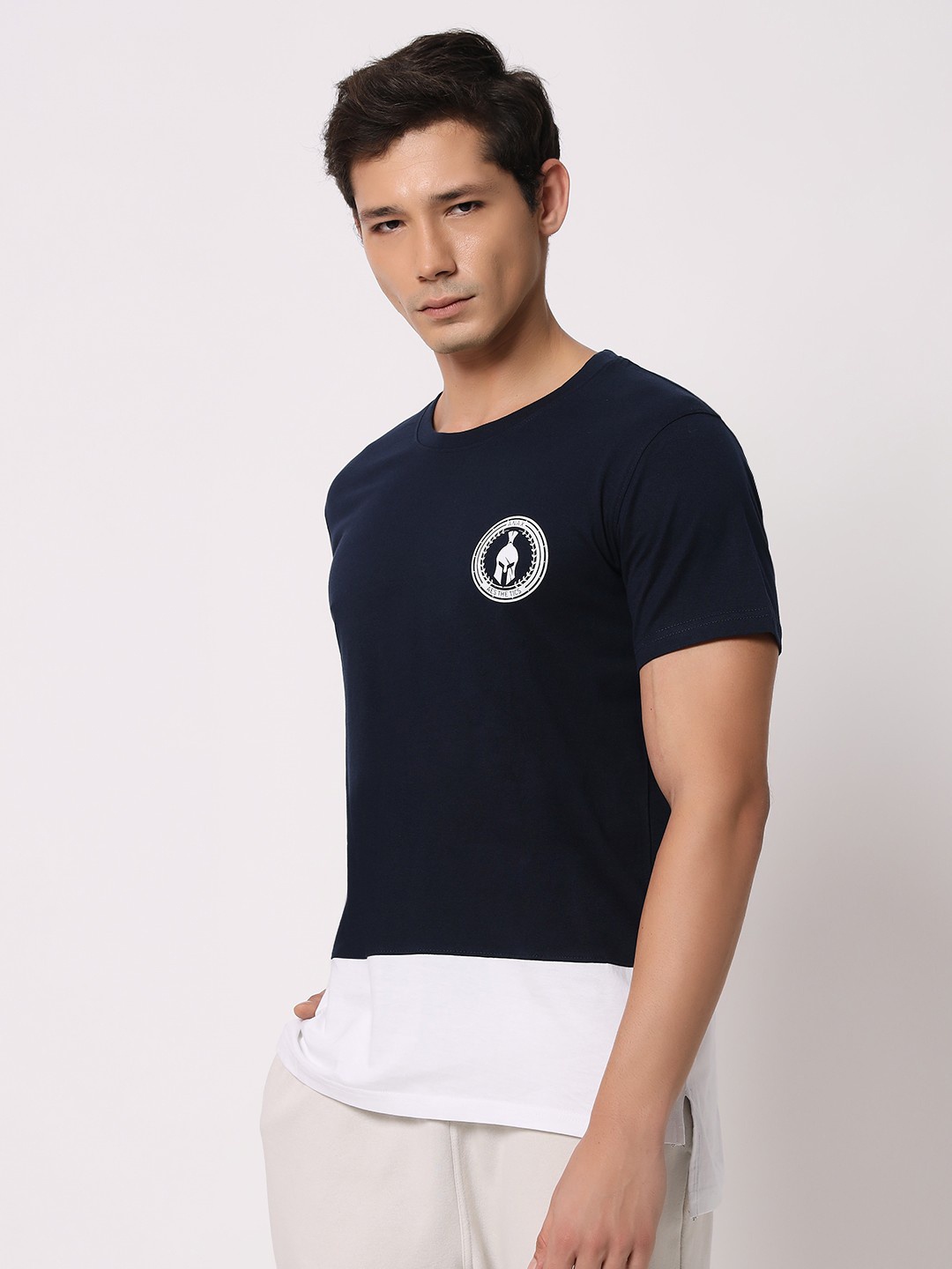 

Anax Aesthetics Men Colourblocked Round Neck Cotton T-shirt, Navy blue