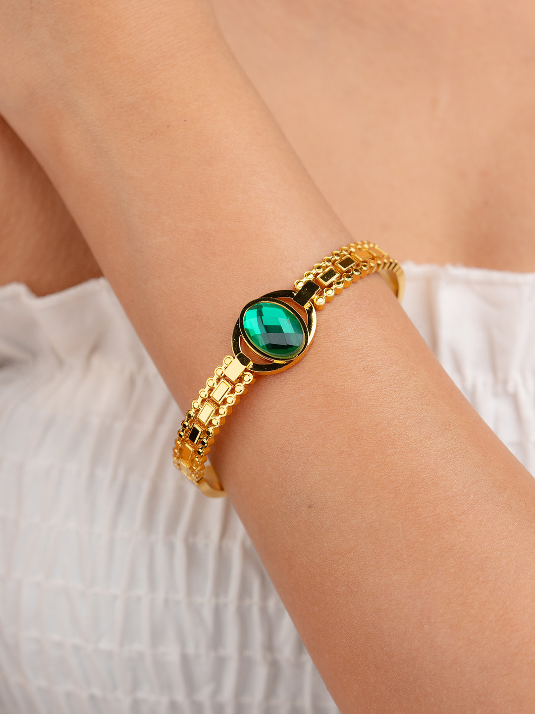 

Zeraki Jewels Rose Gold-Plated Stainless Steel Bangle-Style Bracelet