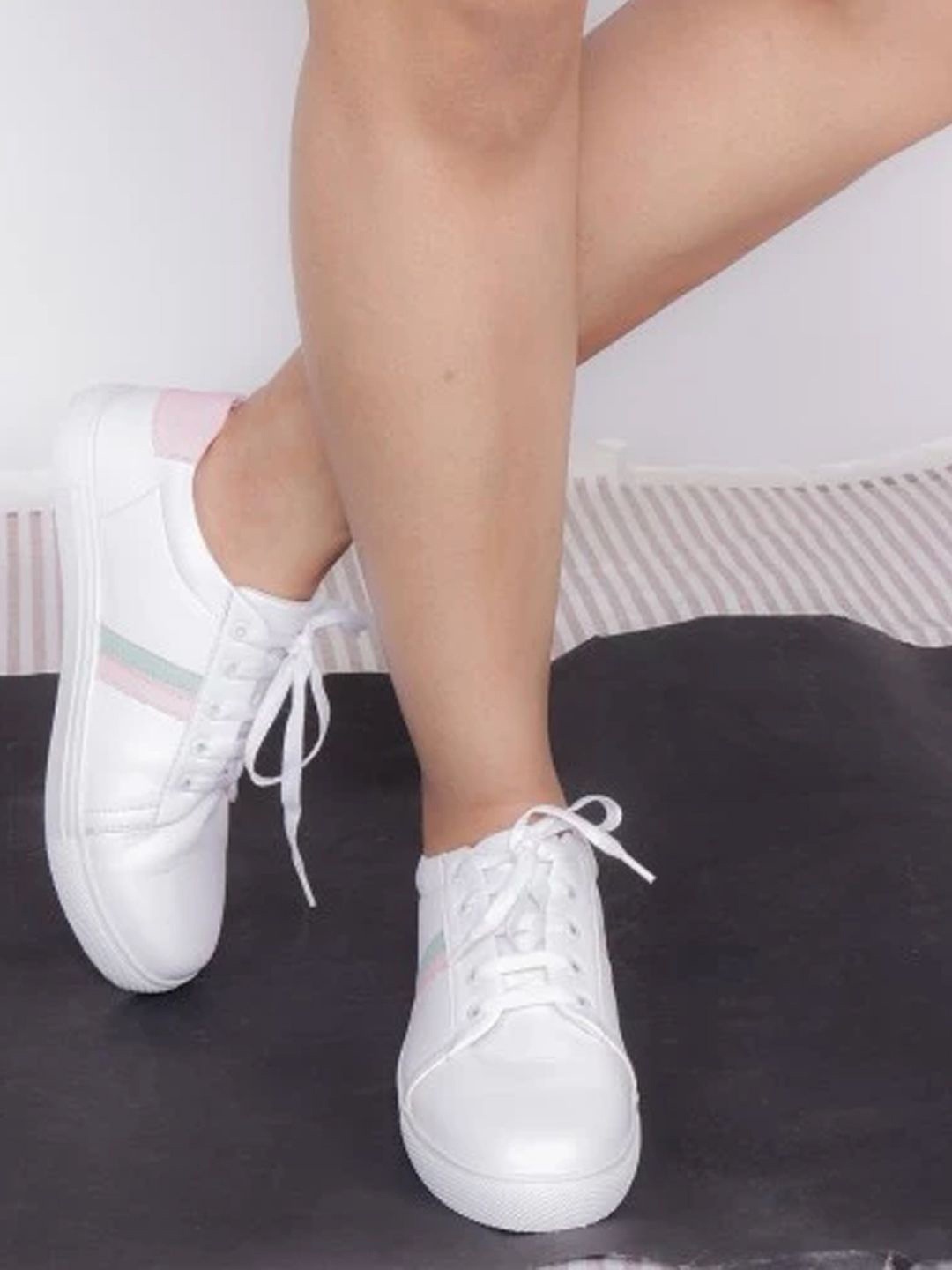

Shoetopia Girls Lightweight Sneakers, White