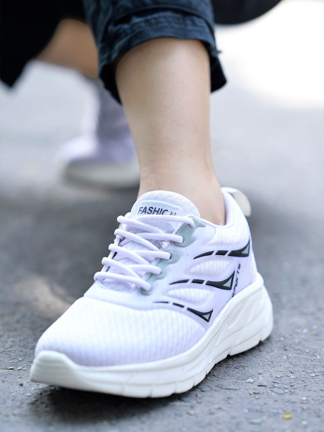 

Shoetopia Girls Printed Sneakers, White
