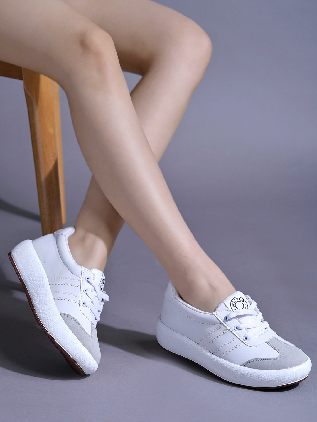 

Shoetopia Girls Lightweight Colourblocked Sneakers, White