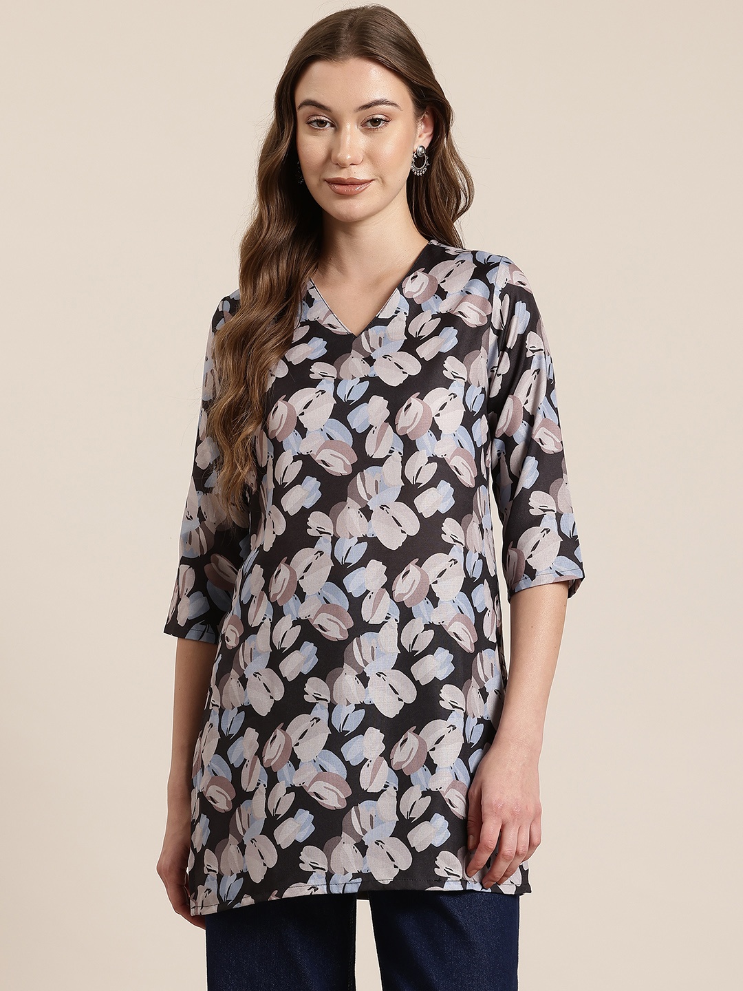 

HERE&NOW Printed V-Neck Kurti, Black