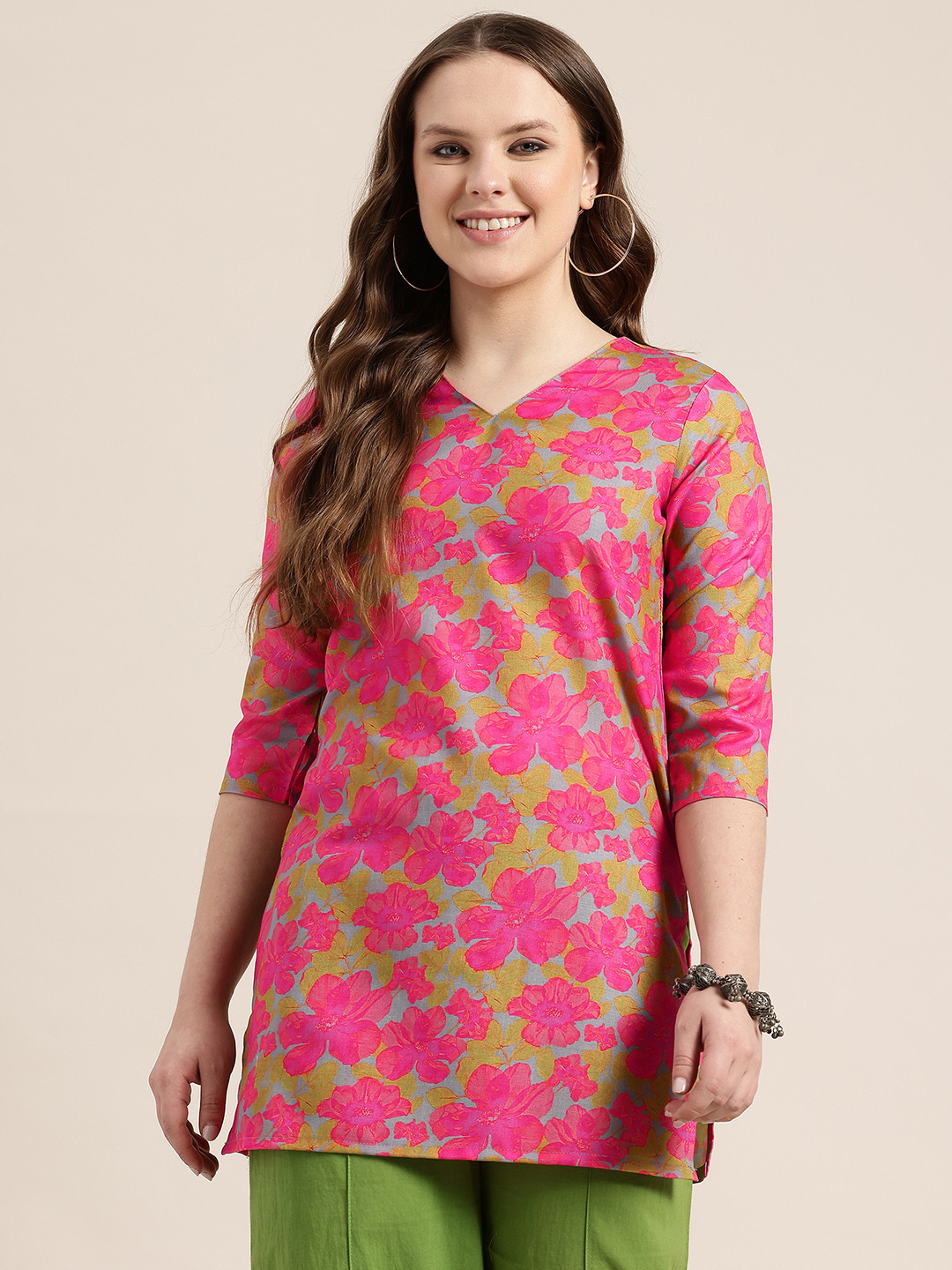 

HERE&NOW Floral Print V-Neck Kurti, Pink