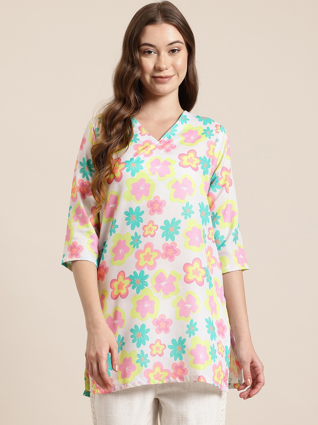 

HERE&NOW Floral Printed V-Neck Kurti, Off white