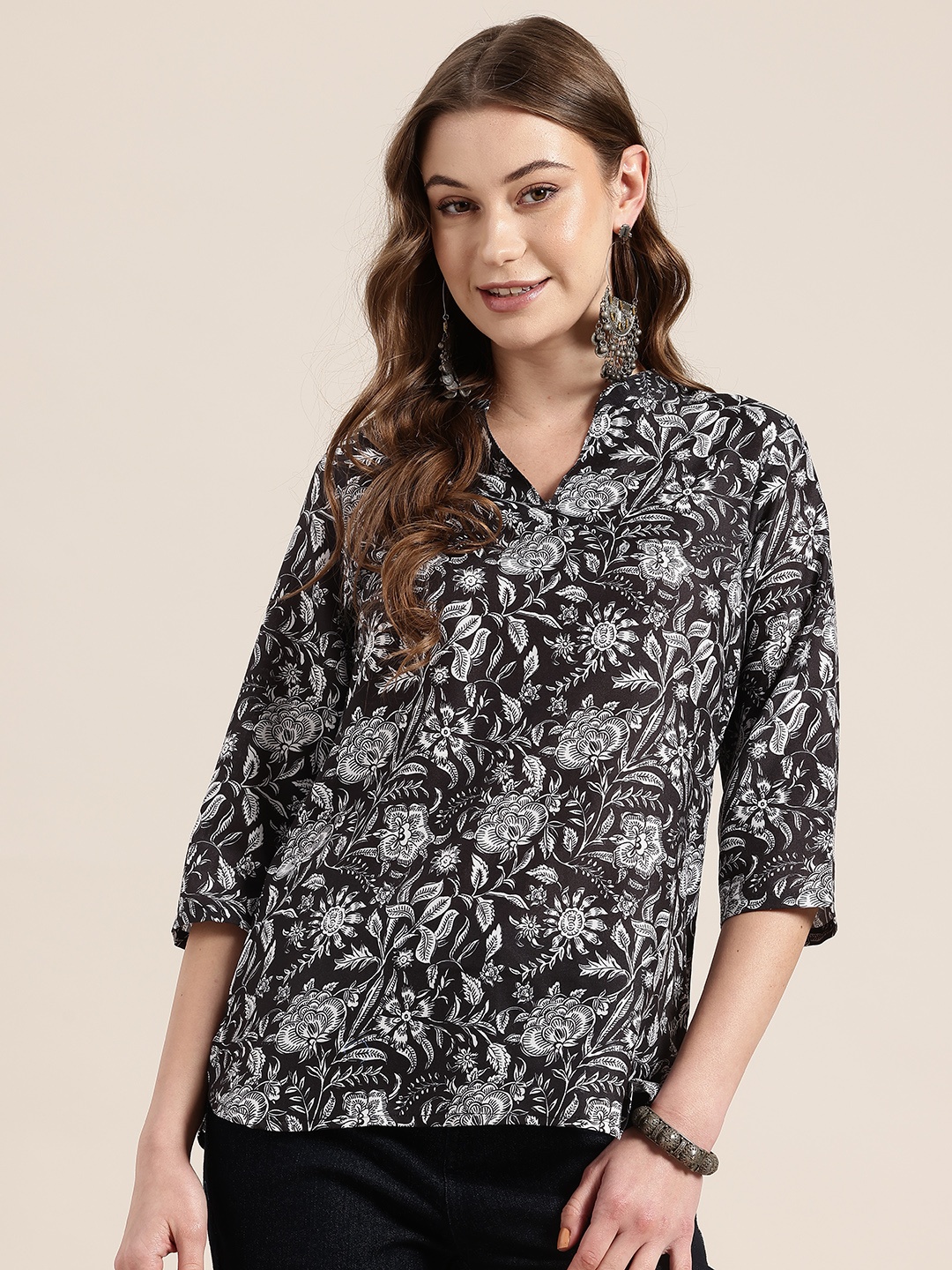 

HERE&NOW Floral Printed Band Collar Straight Kurti, Black
