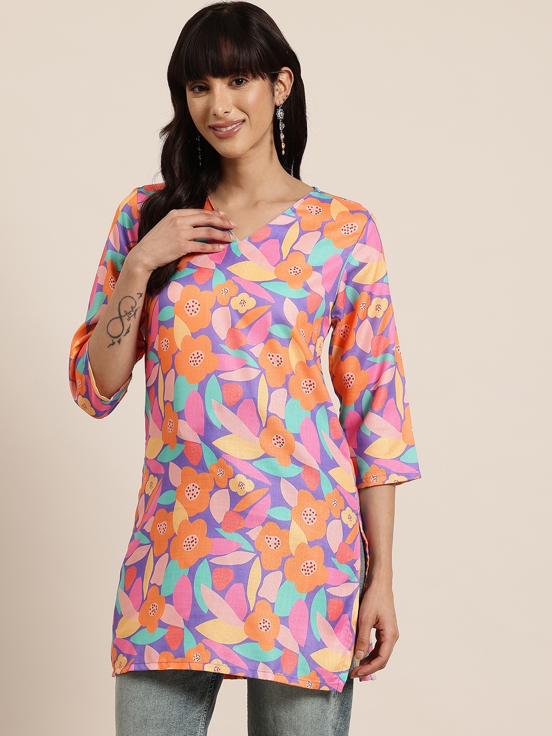 

HERE&NOW Floral Printed V-Neck Kurti, Purple