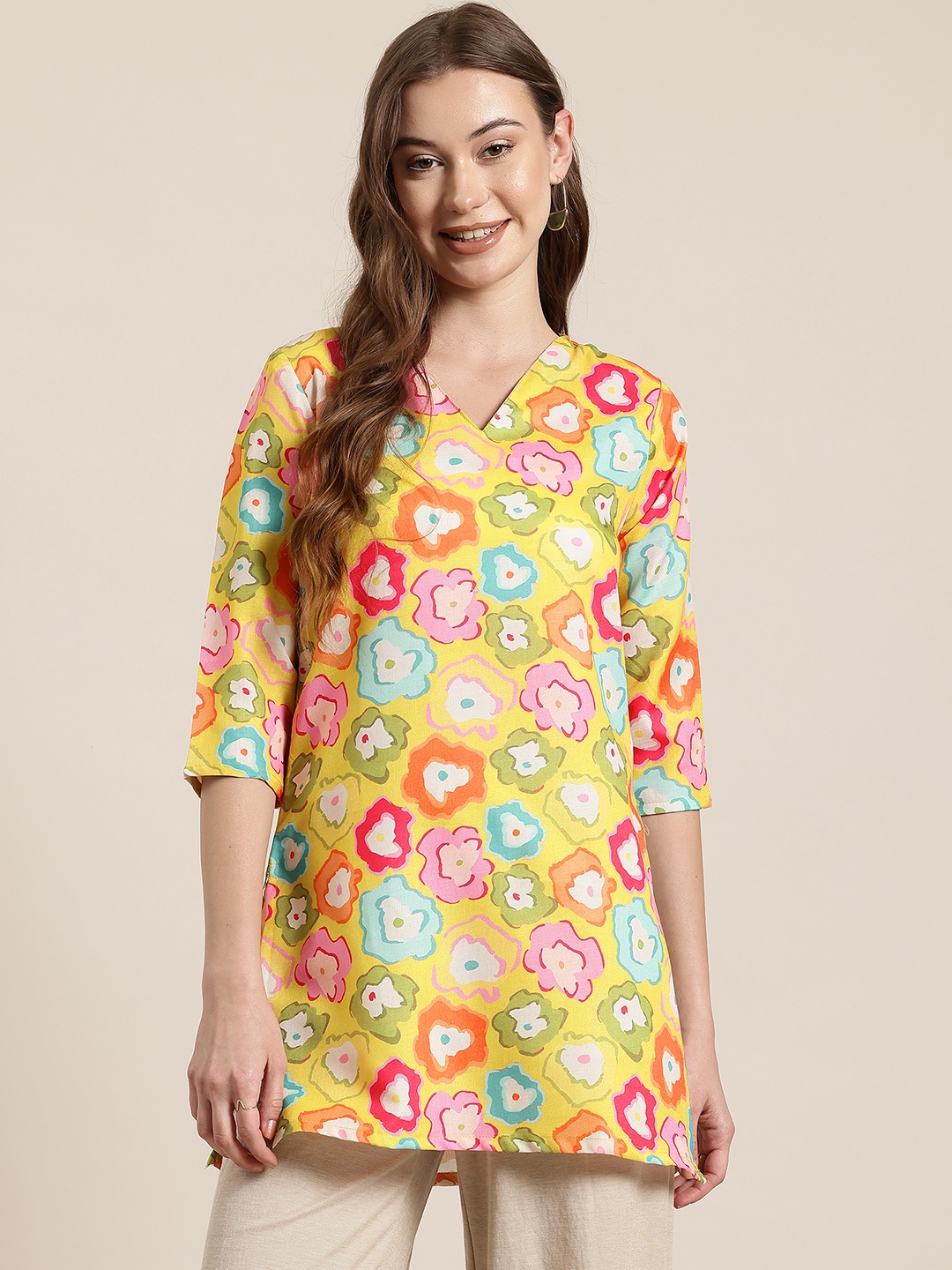 

HERE&NOW Floral Printed V-Neck Kurti, Lime green