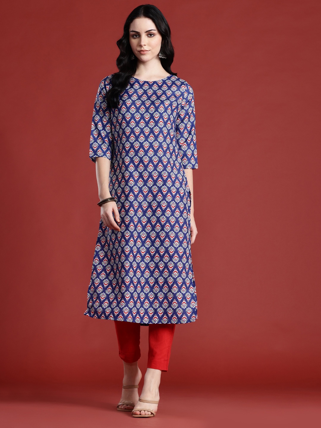 

Anouk Floral Printed Boat Neck Straight Kurta, Navy blue