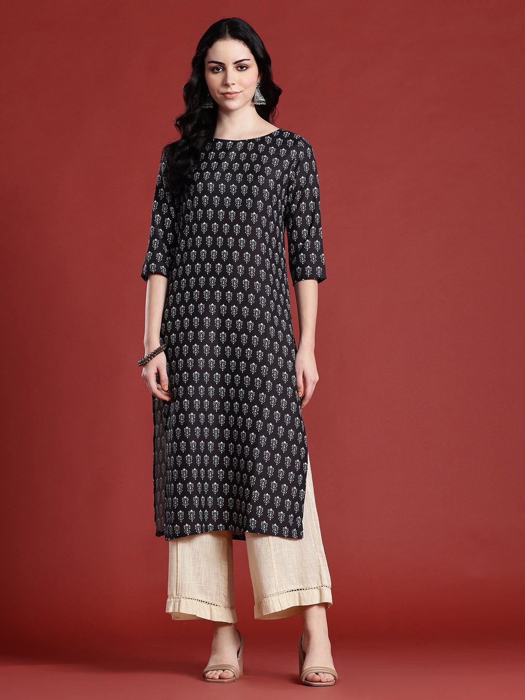 

Anouk Ethnic Motifs Printed Boat Neck Straight Kurta, Black