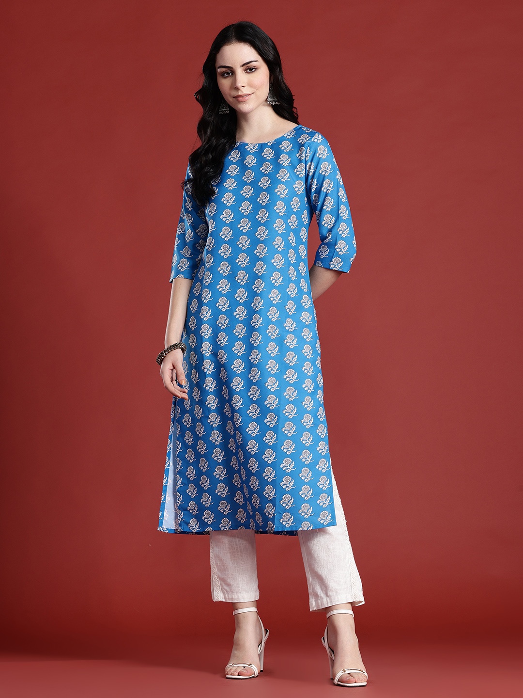 

Anouk Floral Printed Boat Neck Straight Kurta, Blue