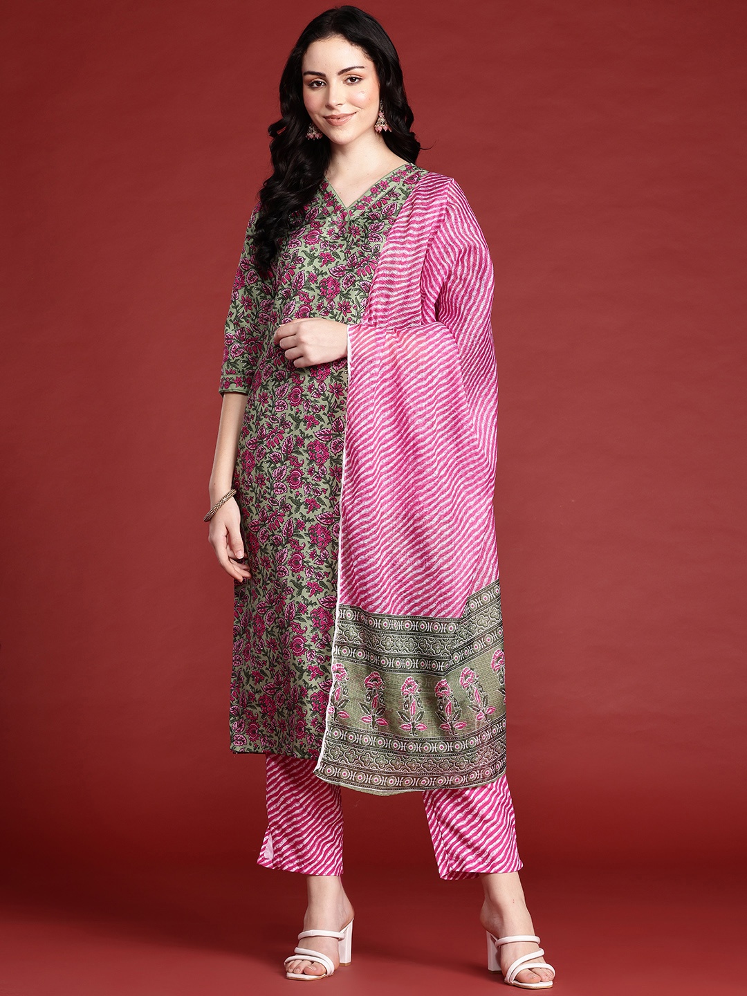 

Anouk Women Floral Printed Kurta with Trousers & Dupatta, Olive