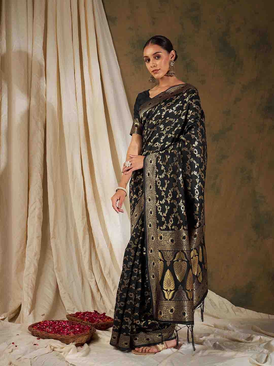 

DEVATITHI Black Banarasi Silk Saree