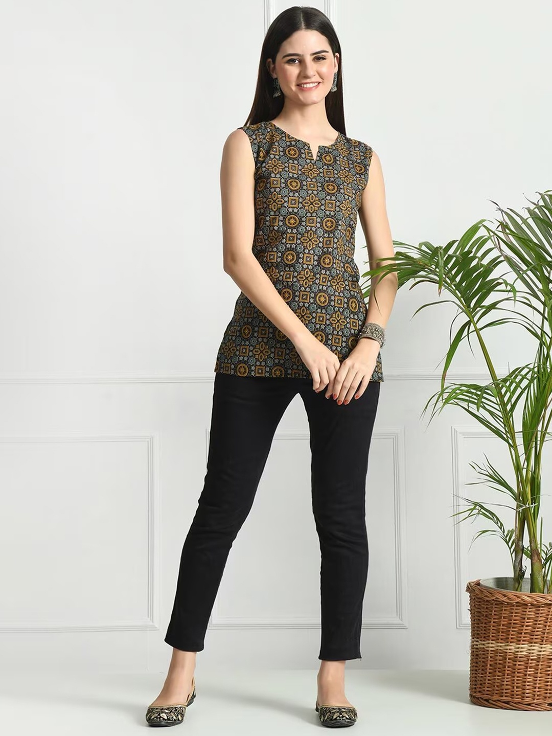 LIVING ROOTS Floral Block Printed Pure Cotton Comfortable Sleeveless Short Kurti, Grey