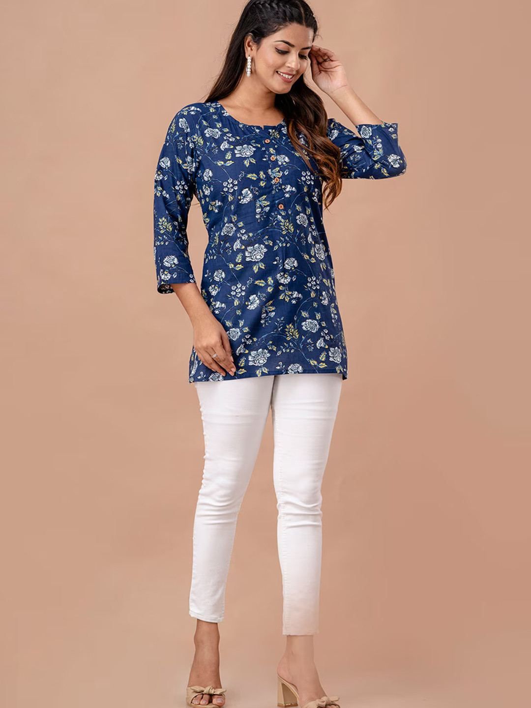 

LIVING ROOTS Women Floral Printed Pure Cotton Straight Kurti, Blue