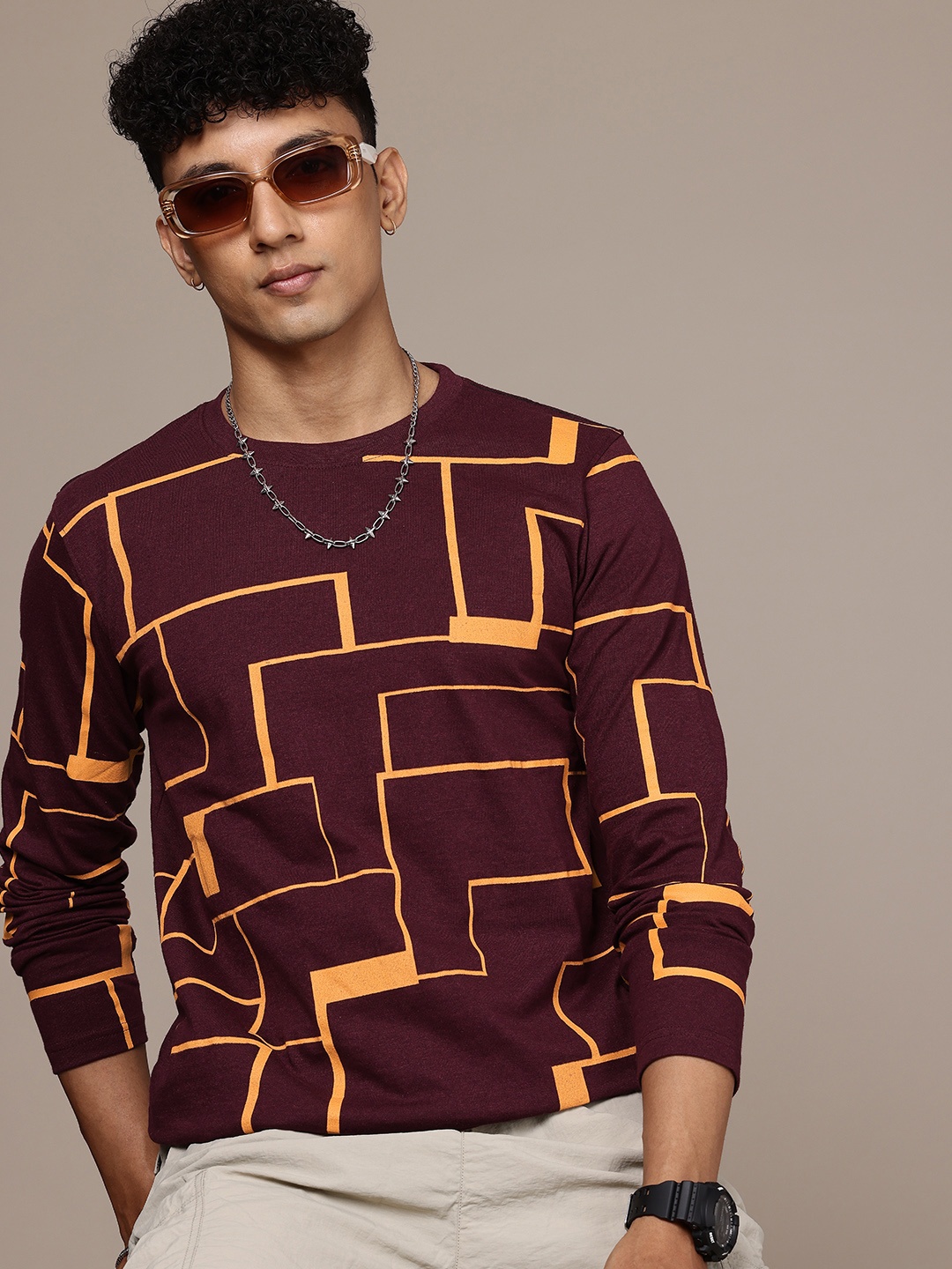

Moda Rapido Men Geometric Printed T-shirt, Burgundy