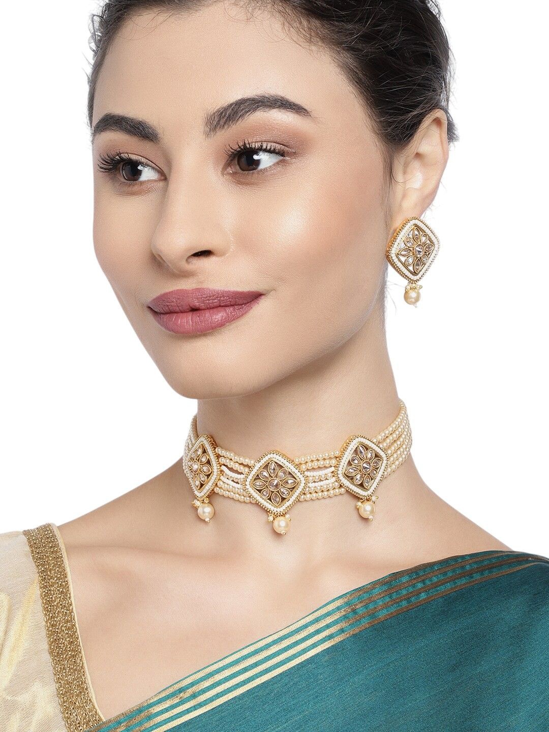 

Anouk Gold-Plated And White Kundan-Studded And Pearls Beaded Choker Neckless And Earrings