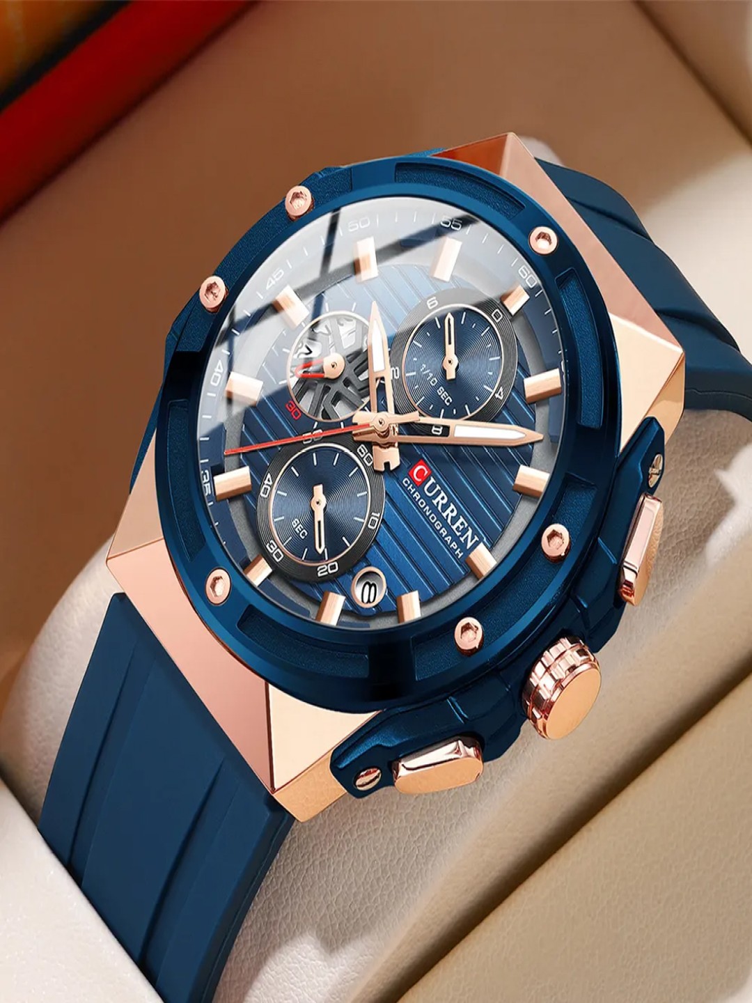 

Curren Men Brass Patterned Dial & Bracelet Style Straps Analogue Watch CR-8462-Blue RG