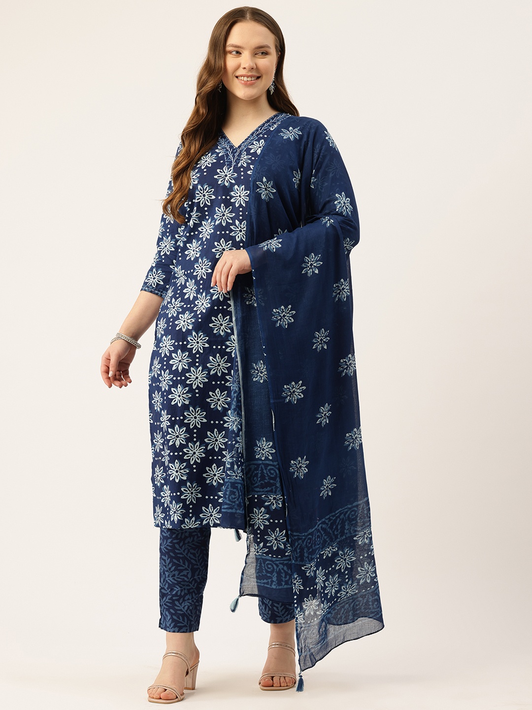 

FERANOID Floral Printed Thread Work Pure Cotton Kurta with Trousers & With Dupatta, Navy blue