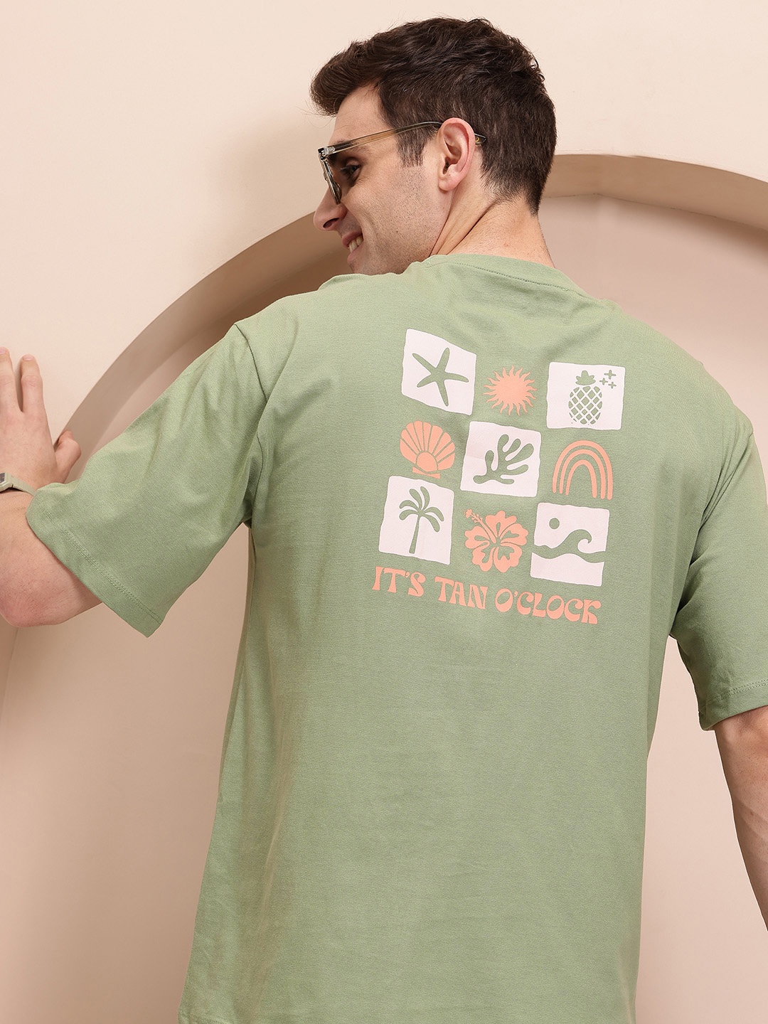 

Mast & Harbour Men Printed Pure Cotton Relaxed Fit T-shirt, Green