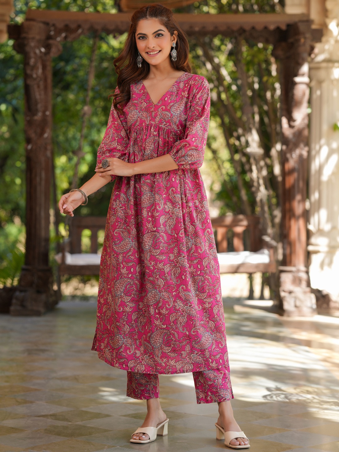 

Janasya Women Pure Cotton Floral Printed A-line Kurta Set, Pink