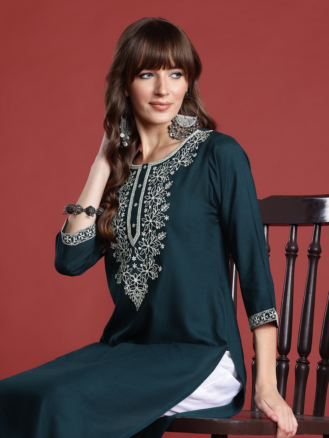 Indo Era Women Floral Embroidered Thread Work Kurta, Teal