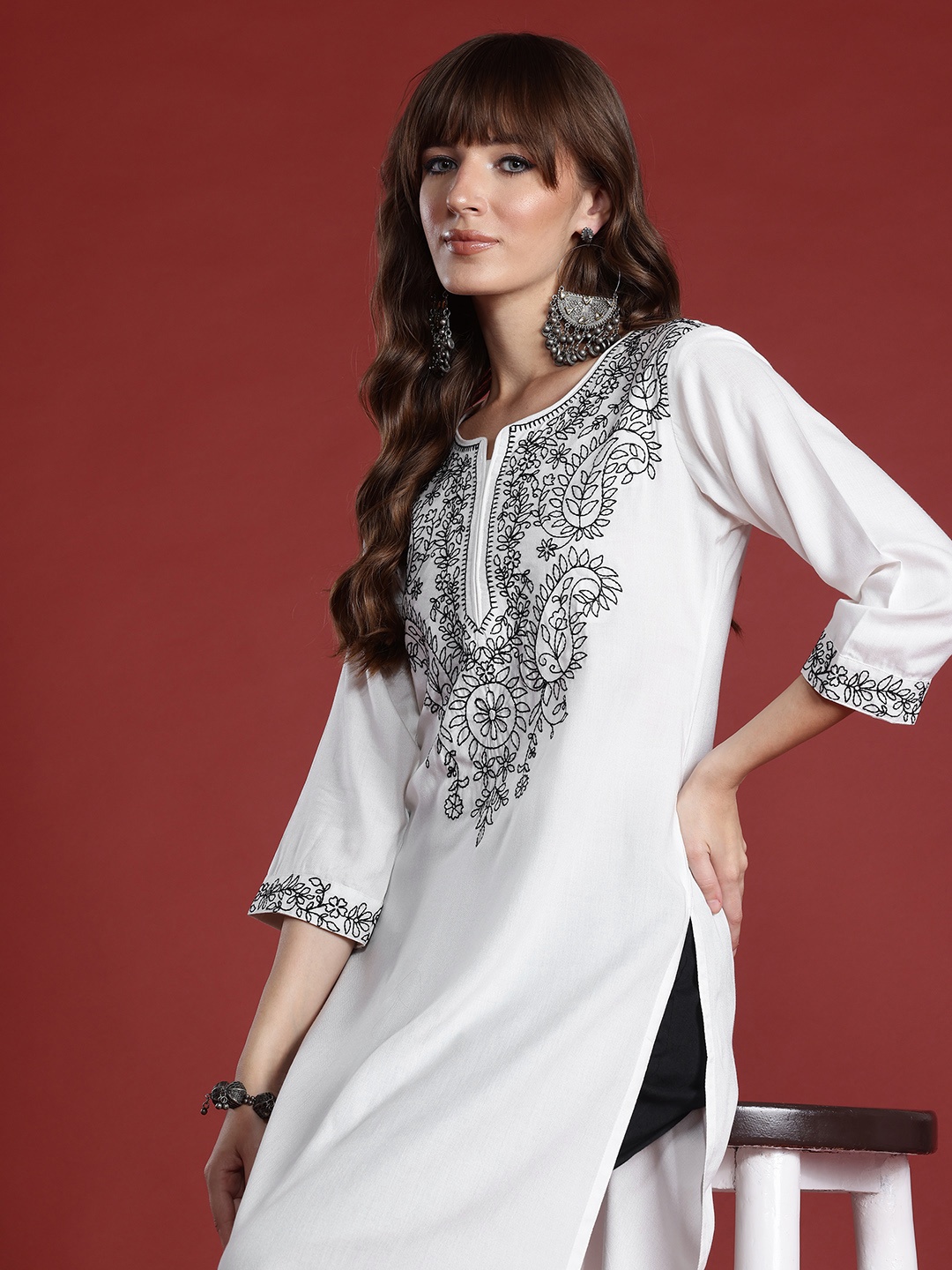 Indo Era Women Floral Embroidered Thread Work Kurta, White
