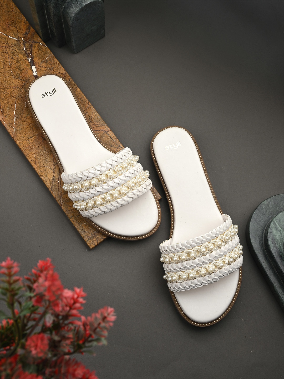 

Styli Women Embellished Embroidered Open Toe Flats, White